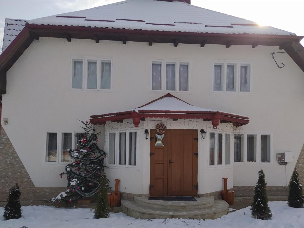 Casa Moldovita Luaran gambar