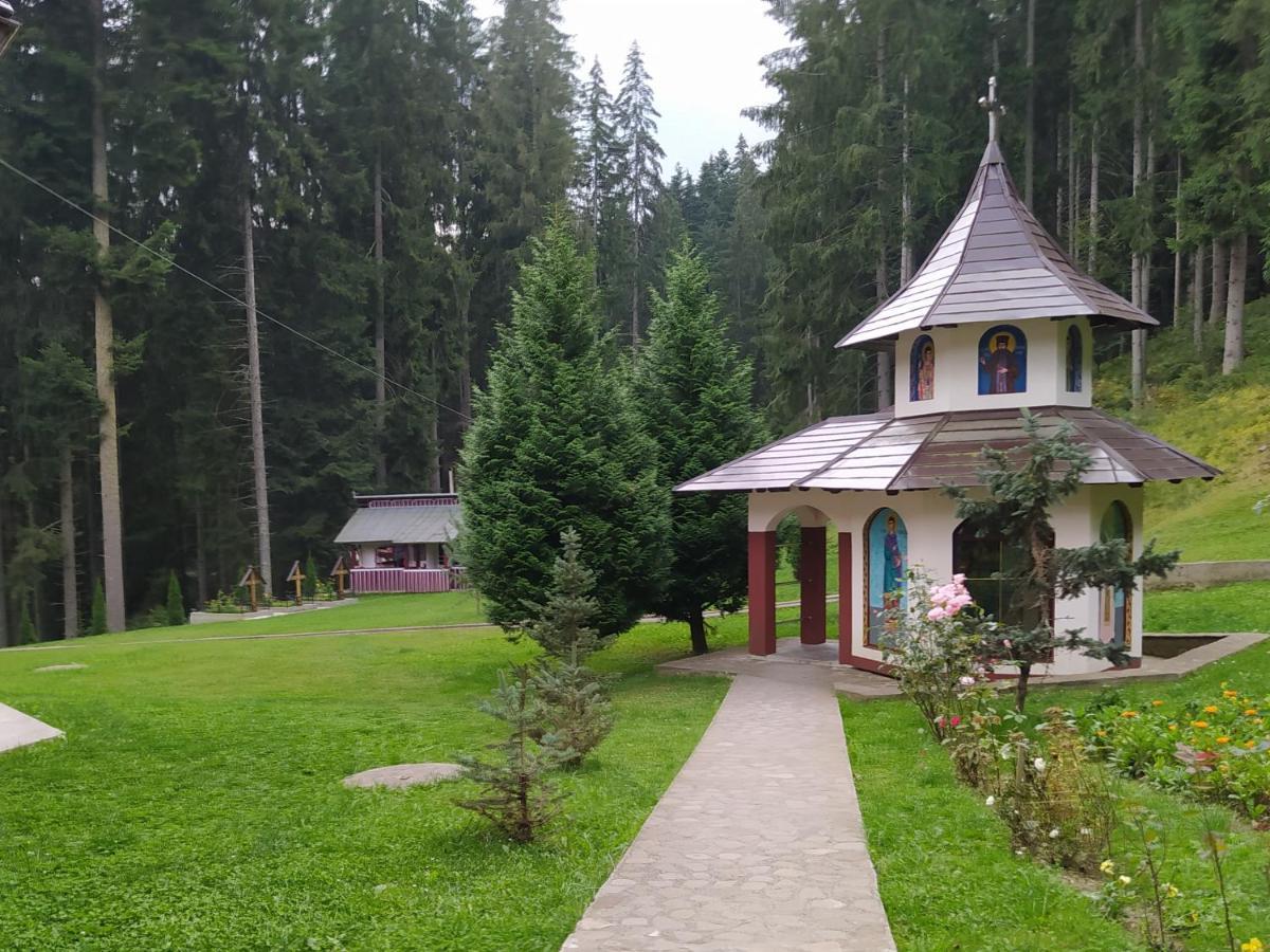 Casa Moldovita Luaran gambar